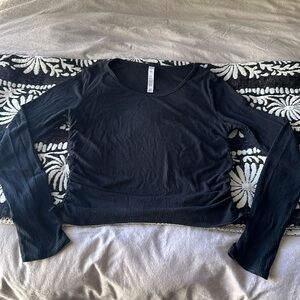 Long sleeve alo top